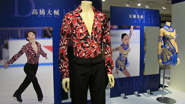 NHK杯フィギュア、40年の歴史を振り返る展覧会 ── 日本橋髙島屋 NHK杯フィギュア、40年の歴史を振り返る展覧会 ── 日本橋髙島屋