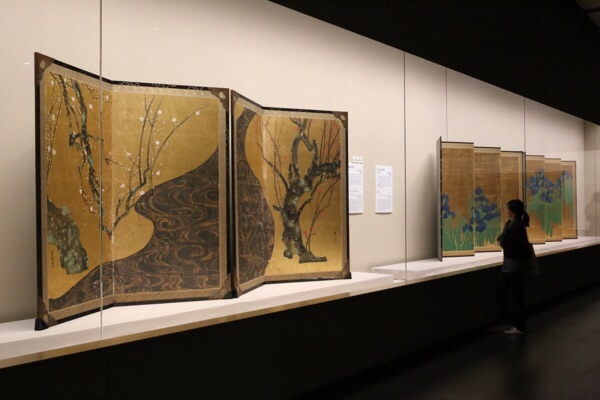 根津美術館「燕子花と紅白梅 ─ 光琳デザインの秘密 ─」 根津美術館「燕子花と紅白梅 ─ 光琳デザインの秘密 ─」