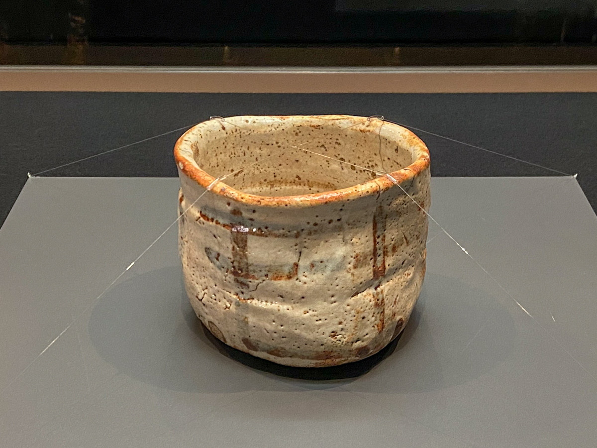 国宝《志野茶碗　銘卯花墻》桃山時代・16～17世紀