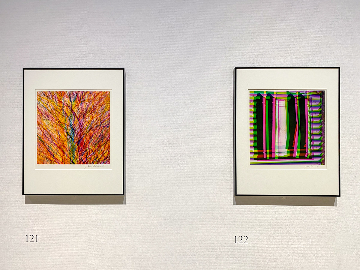 「多重露光」より (左から)《色とかたち》1983年頃 / 《色とかたち》1970年代-89年 ともに 東京都写真美術館蔵 ©高知県, 石元泰博フォトセンター