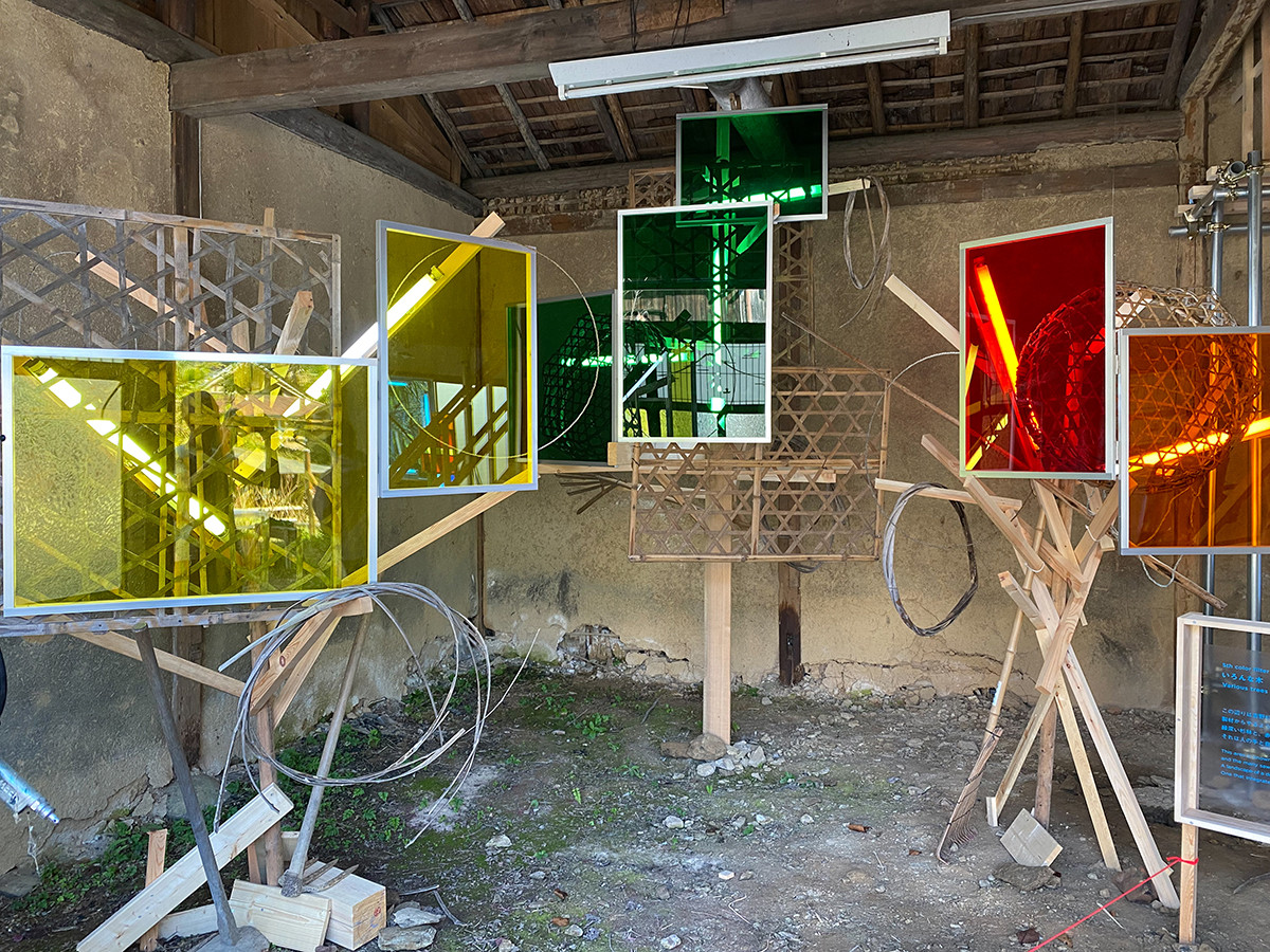 中崎透《色眼鏡で見る風景》