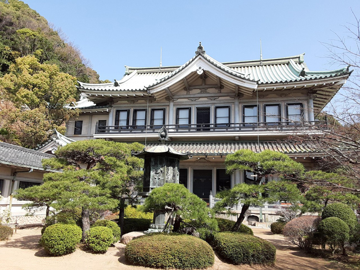 Amazon.co.jp: 白鶴吉金集 嘉納治兵衛／著 白鶴美術館白鶴吉金集