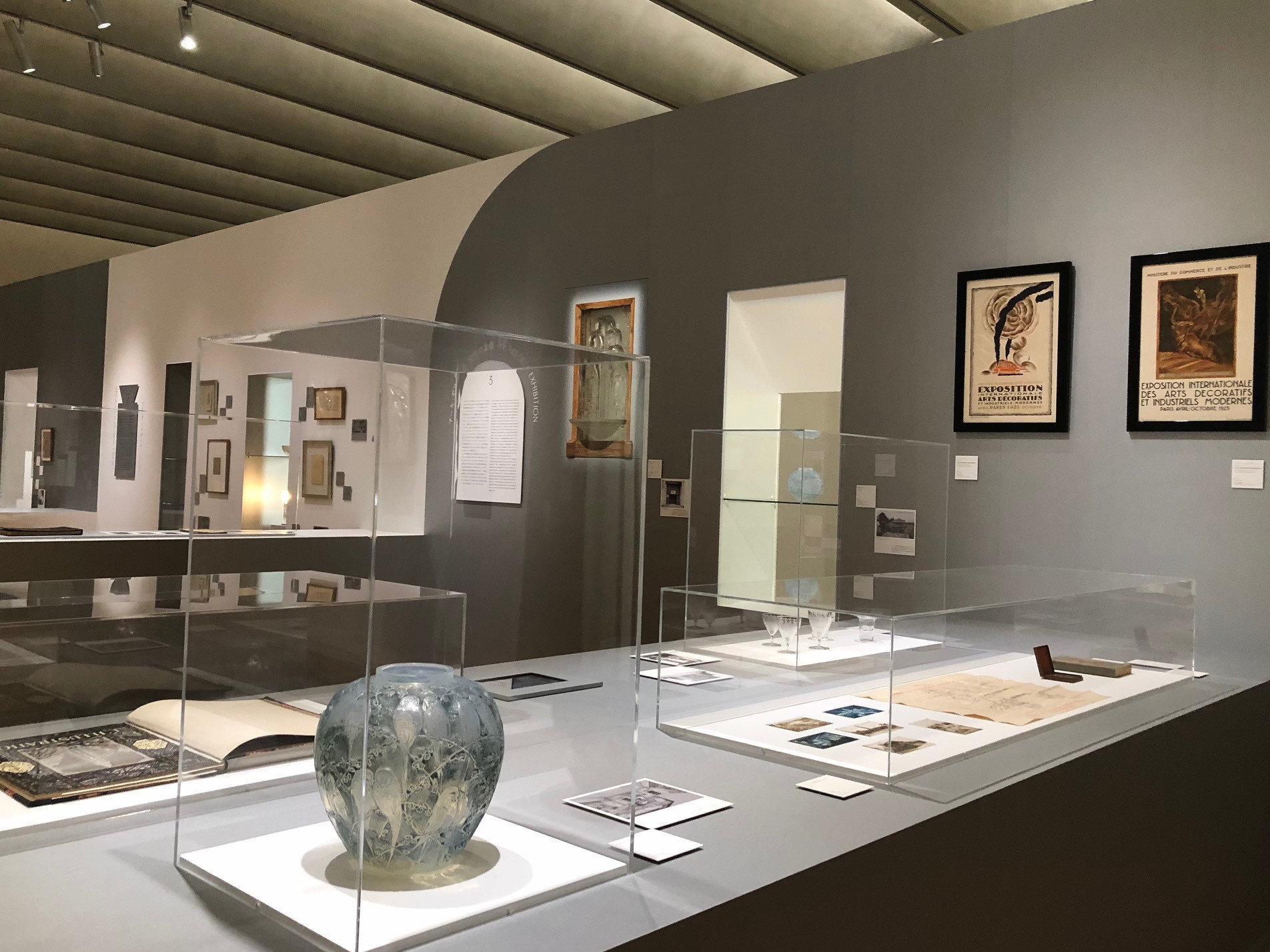 東京都庭園美術館「ルネ・ラリック リミックスー時代のインスピレーションをもとめて」会場