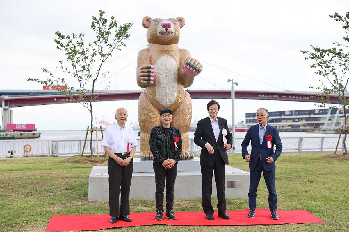 （左から）兵庫県知事 井戸敏三、三沢厚彦、神戸市長 久元喜造、兵庫県立美術館長 蓑豊