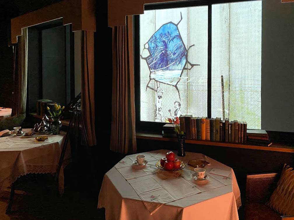 寺田倉庫 G1ビル「バンクシーって誰?展」会場