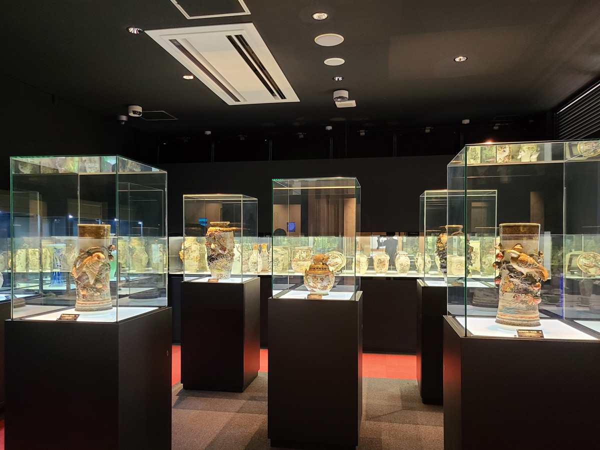 宮川香山 眞葛ミュージアム 新収蔵品展 | レポート | アイエム