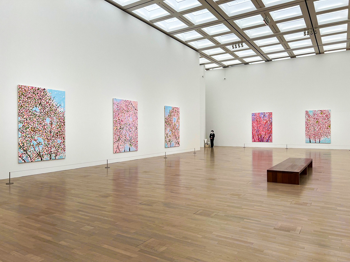 国立新美術館「ダミアン・ハースト 桜」会場