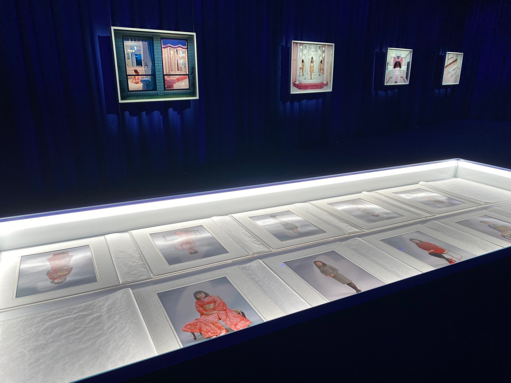 プラダ青山店「ロール プレイ」会場