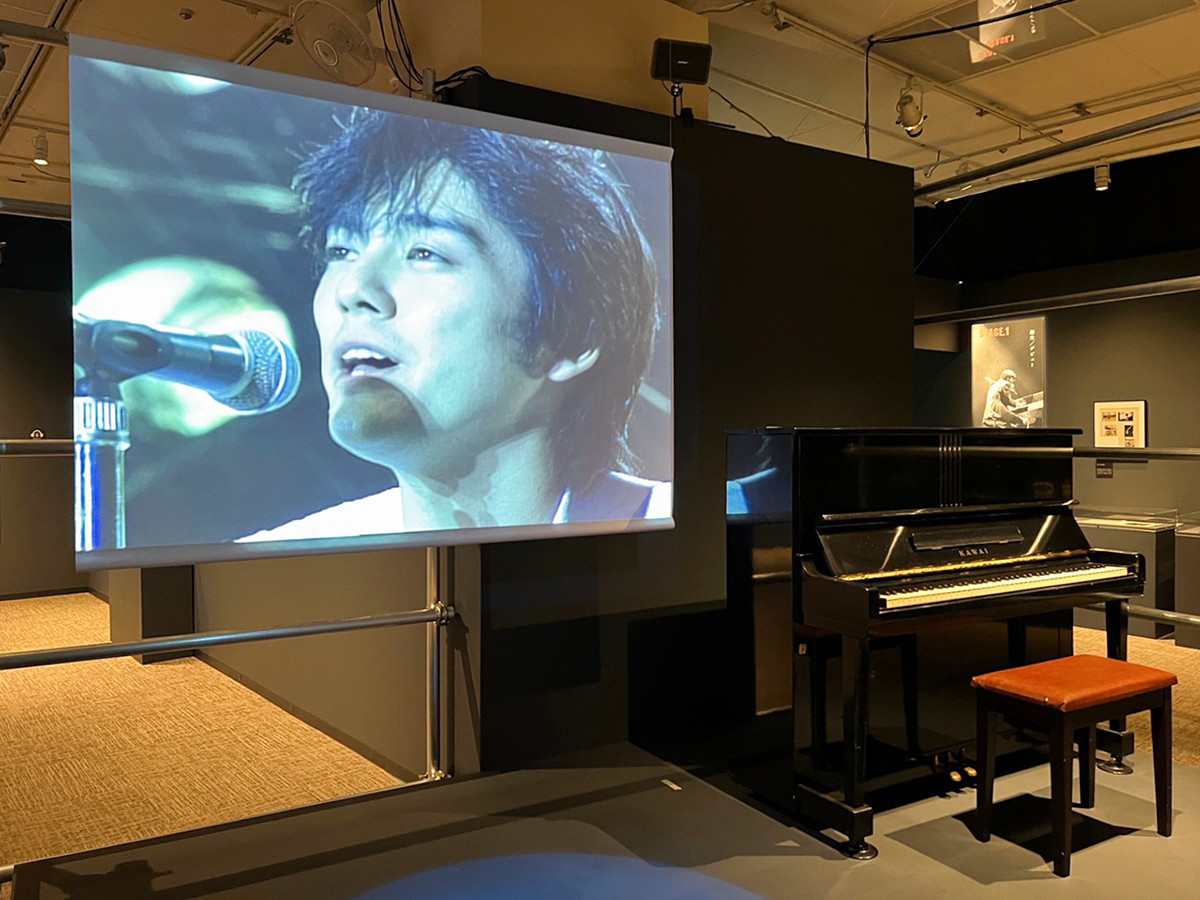 松屋銀座「OZAKI30 LAST STAGE 尾崎豊展」会場