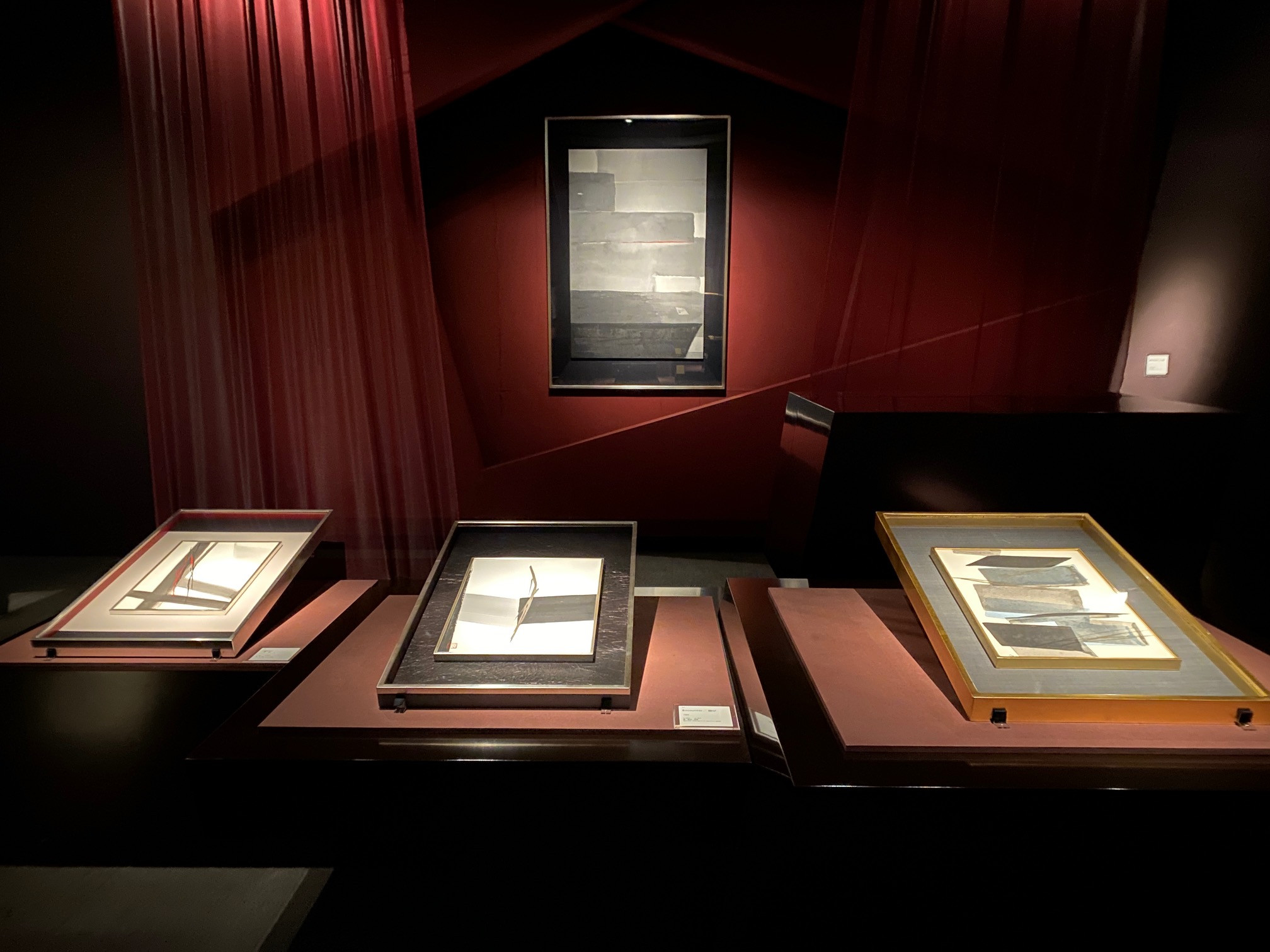 菊池寛実記念 智美術館「篠田桃紅展　夢の浮橋」会場