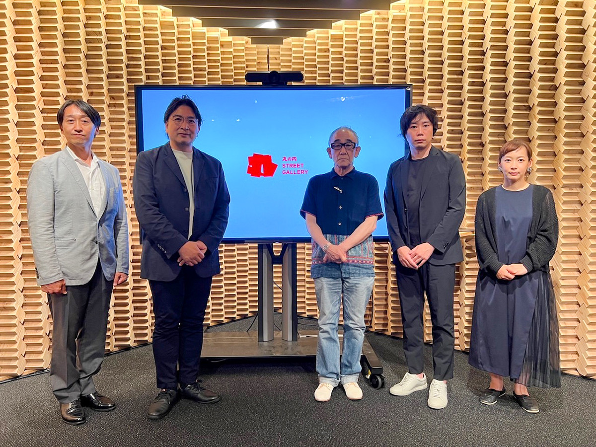 （左から）三菱地所株式会社 コンテンツビジネス創造部 部長 小林京太、
公益財団法人 彫刻の森芸術文化財団 事業推進部 部長 坂本浩章、舟越桂、松尾高弘、中谷ミチコ