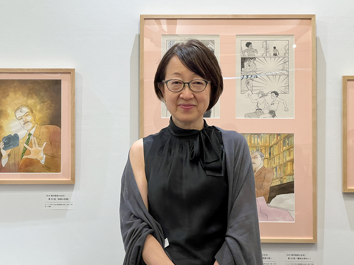 世田谷文学館「漫画家・山下和美展　ライフ・イズ・ビューティフル」会場より　山下和美さん