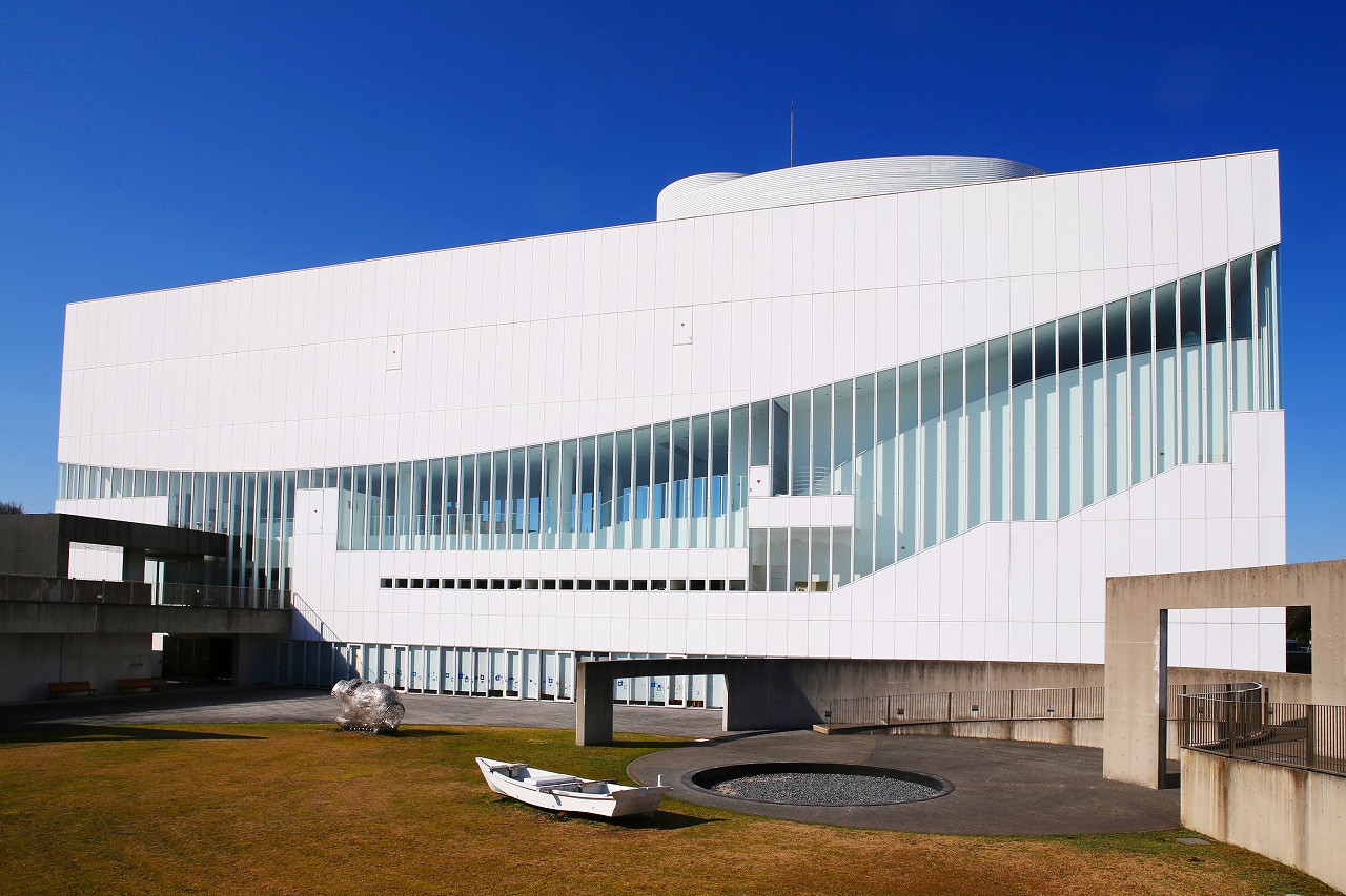 浜田市世界こども美術館　外観