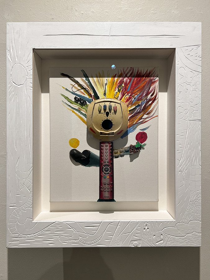 上野の森美術館「長坂真護展 Still A “BLACK” STAR Supported by なんぼや」会場より 長坂真護《太陽の子》2021