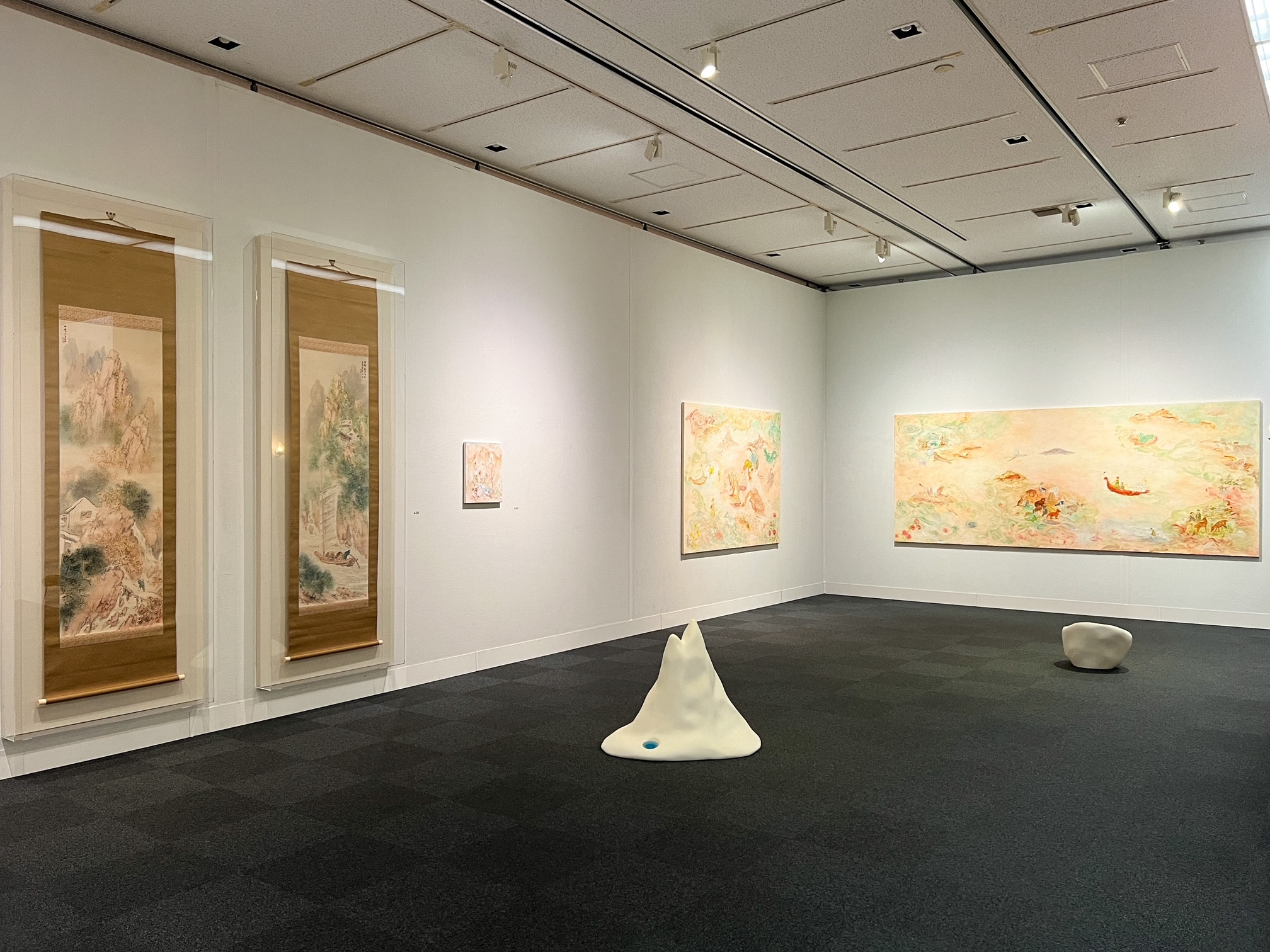 埼玉県立近代美術館「桃源郷通行許可証」会場