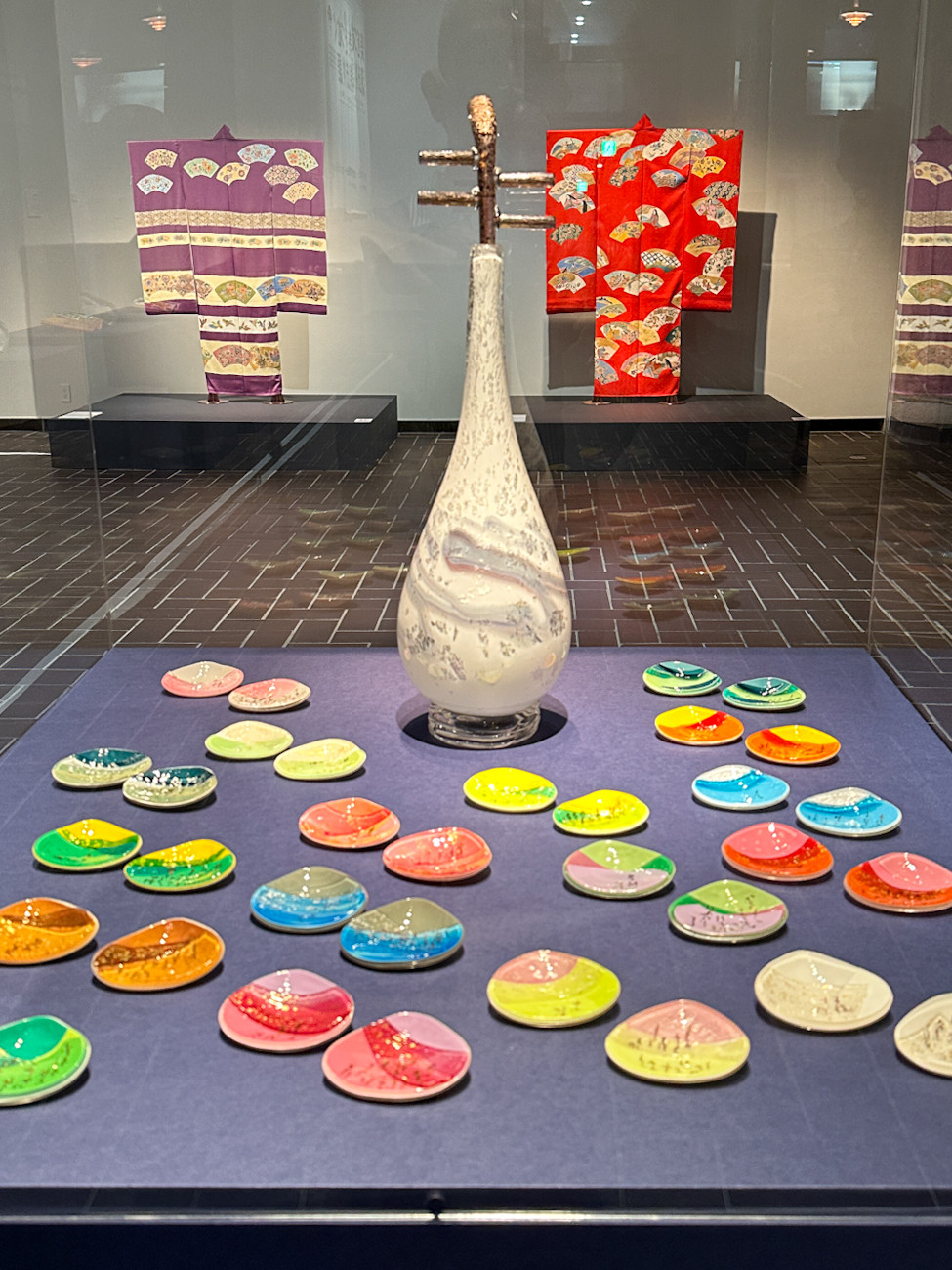 東京都美術館「上野アーティストプロジェクト2022 美をつむぐ源氏物語―めぐり逢ひける えには深しな―」会場