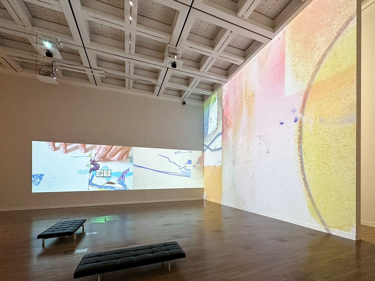 国立新美術館「DOMANI・明日展 2022-23」会場より 小金沢健人の作品