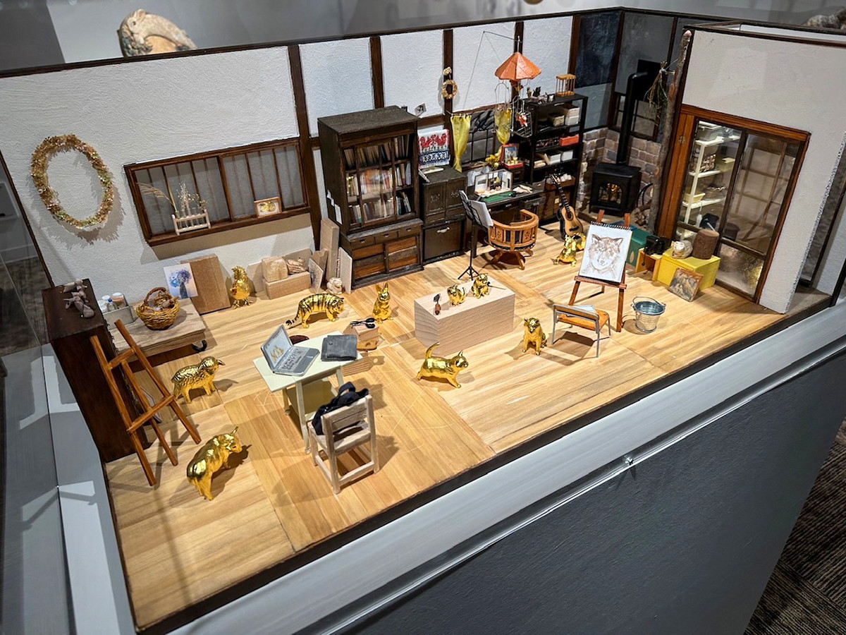 ギンザタナカ「はしもとみお 木彫展」会場