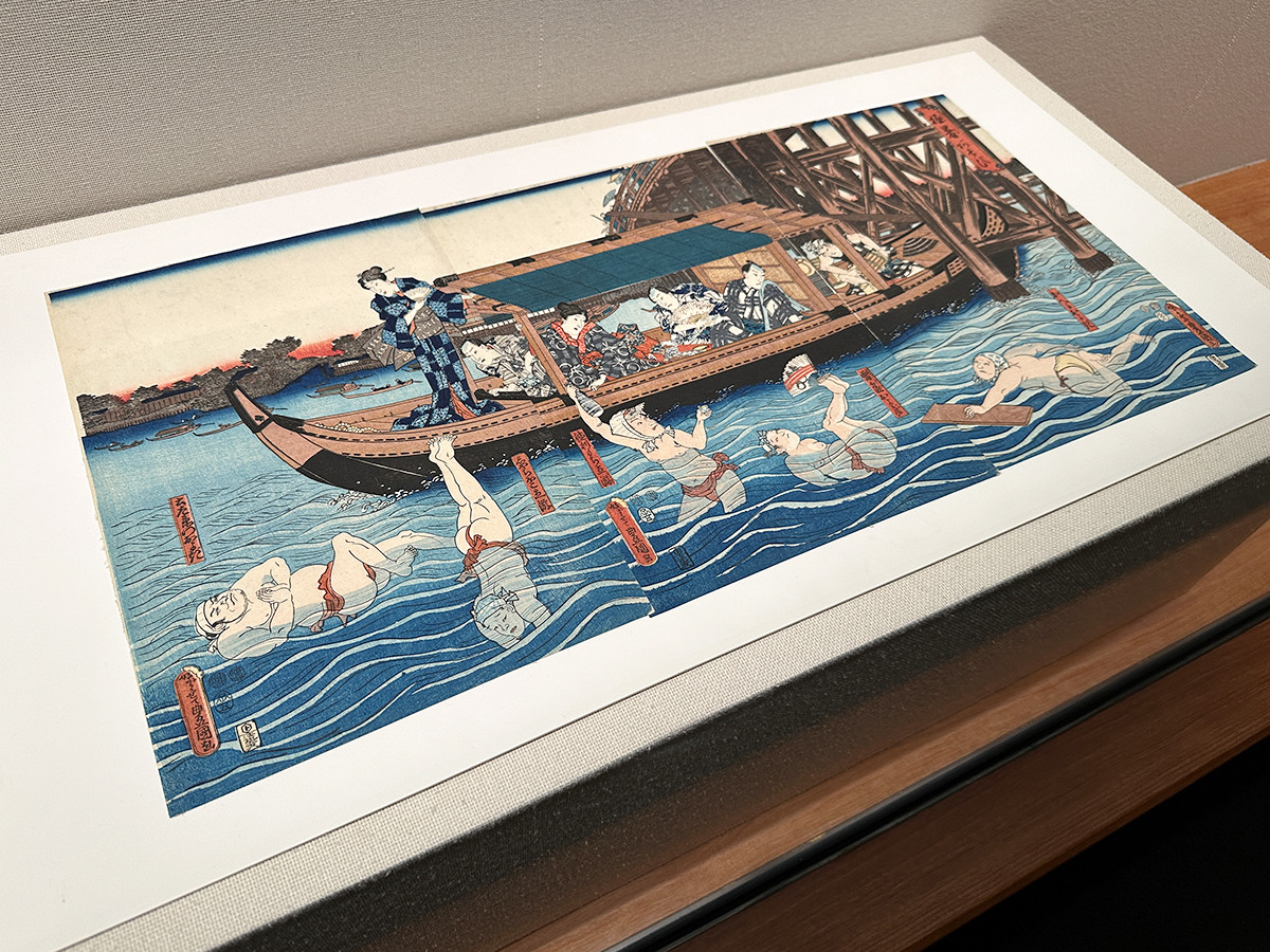 太田記念美術館「広重おじさん図譜」会場より　歌川国貞（三代豊国）《極暑あそび》嘉永5年（1852）5月