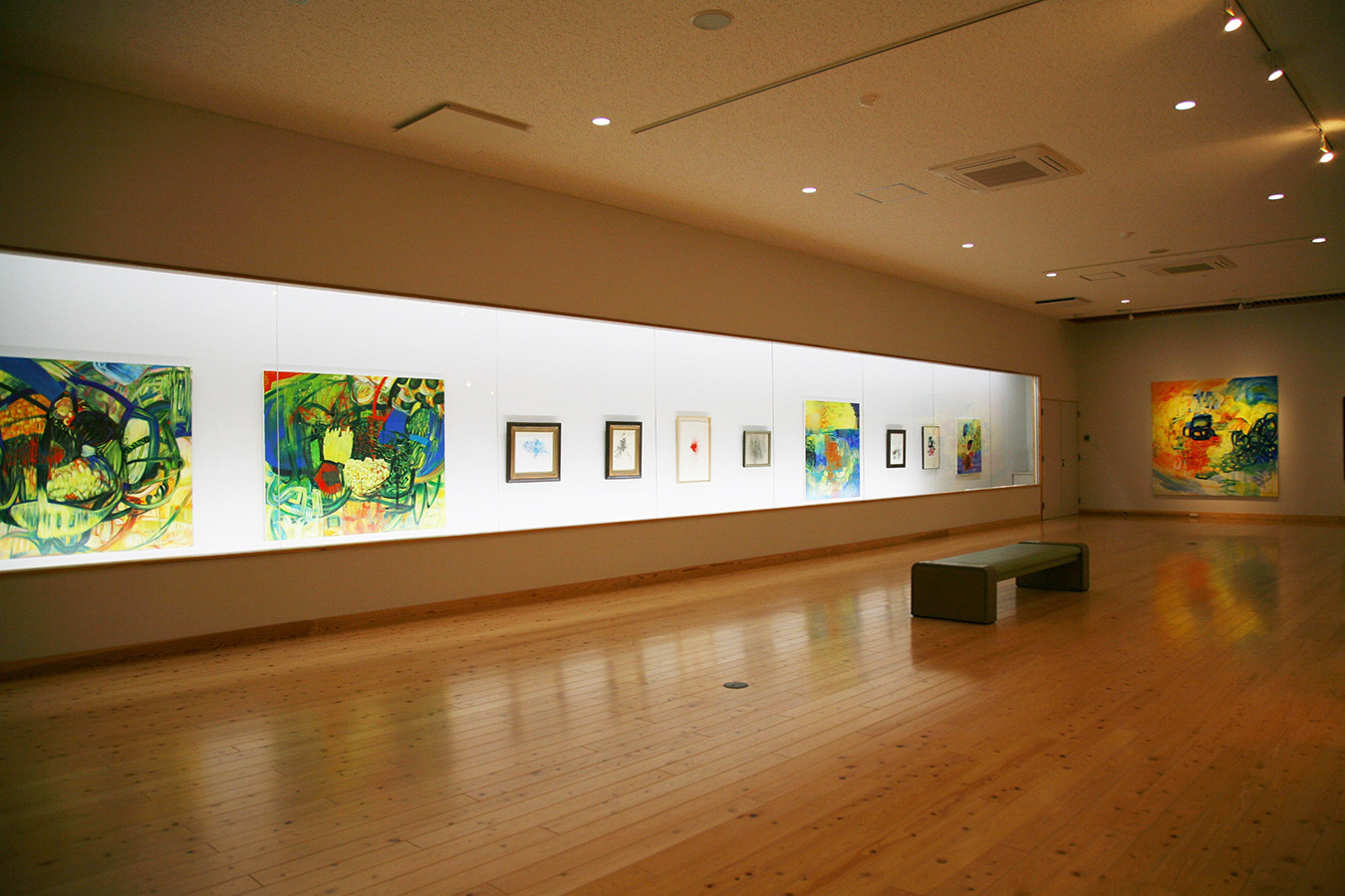 胎内市美術館　展示室