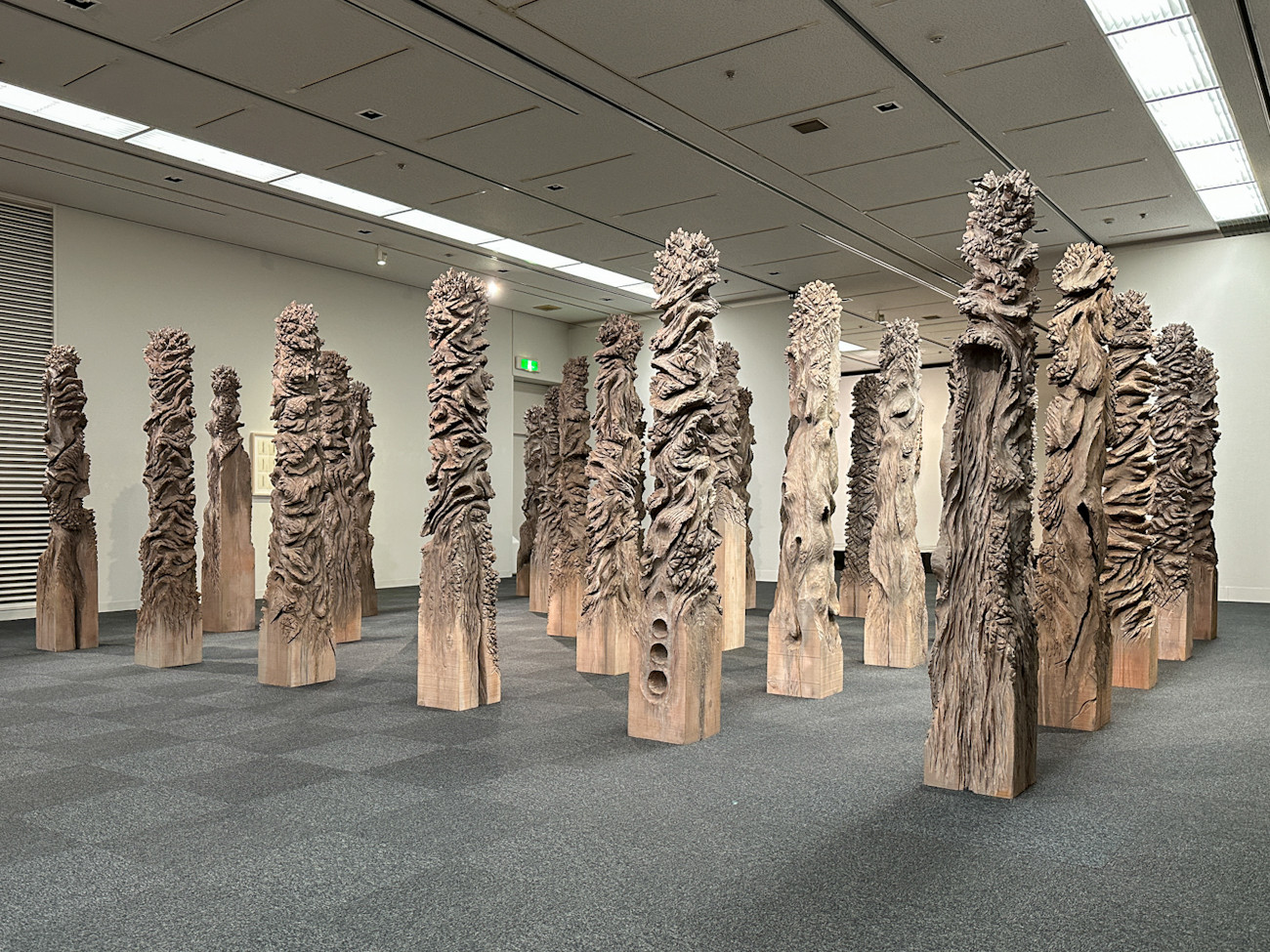 埼玉県立近代美術館「戸谷成雄 彫刻」会場