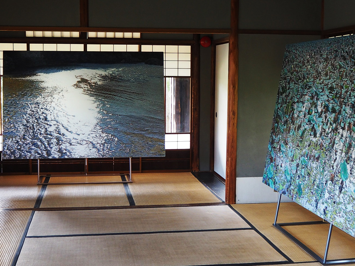 鶴田憲次さんの作品展示風景