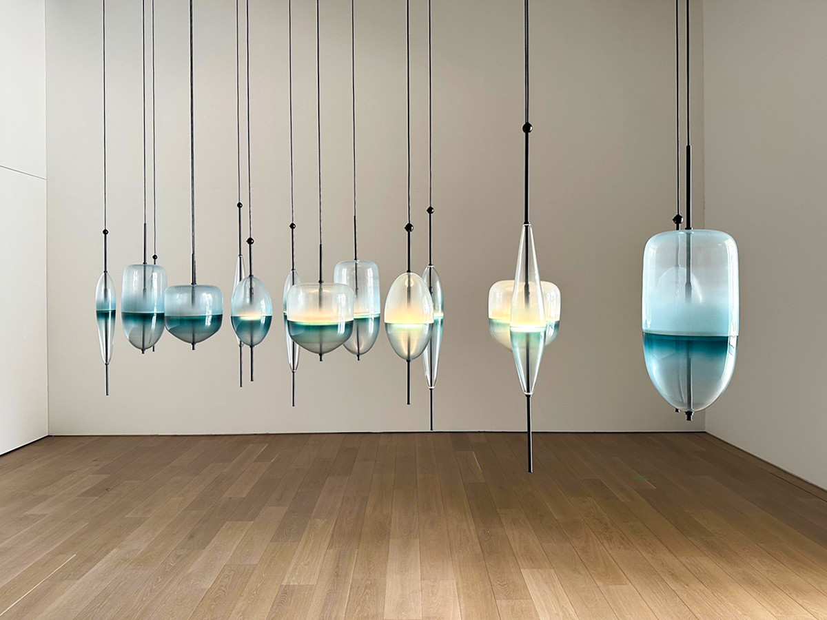 京都市京セラ美術館「跳躍するつくり手たち:人と自然の未来を見つめるアート、デザイン、テクノロジー」会場 田村奈穂、WonderGlass社《フロート》2013-15年 WonderGlass社蔵