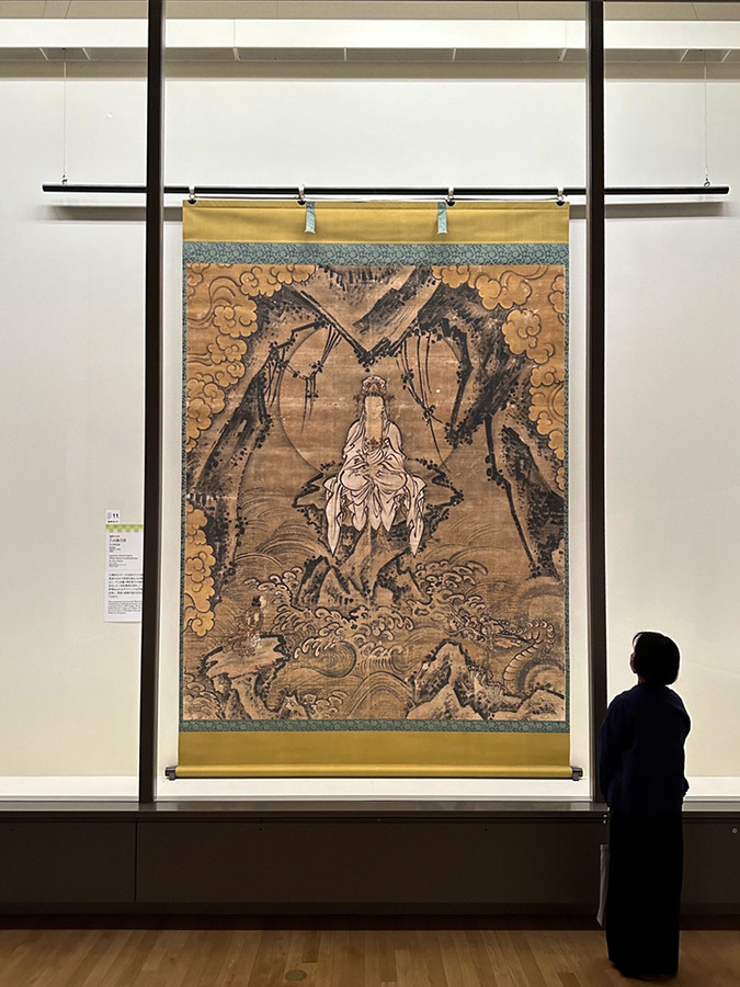 東京国立博物館 特別展「東福寺」会場　重要文化財《白衣観音図》吉山明兆筆　室町時代・15世紀　東福寺蔵　※展示期間：4月11日～5月7日
