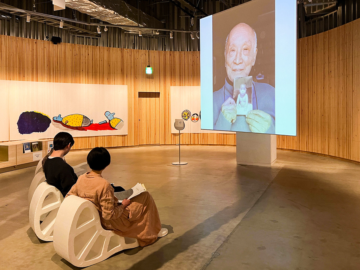 「谷川俊太郎 絵本★百貨展」会場風景