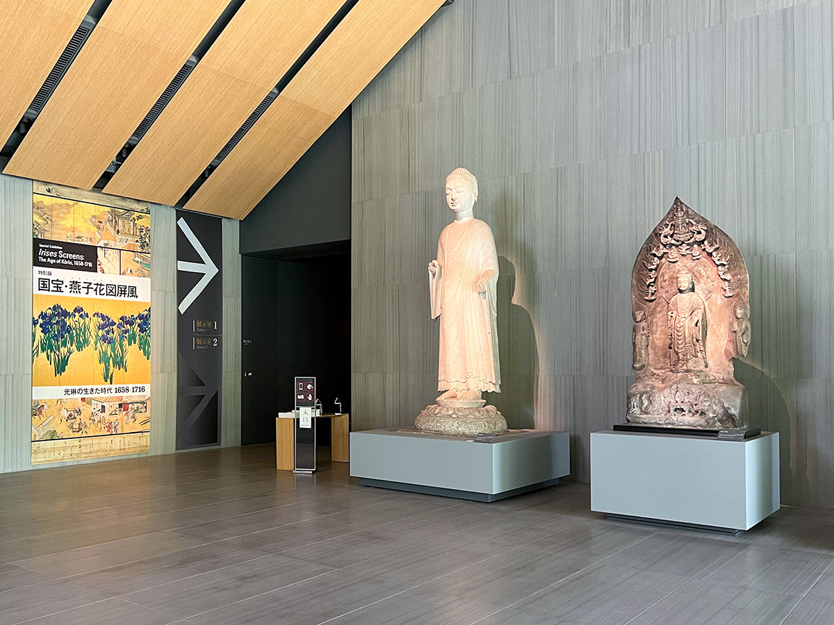 根津美術館「「国宝・燕子花図屏風」会場入口