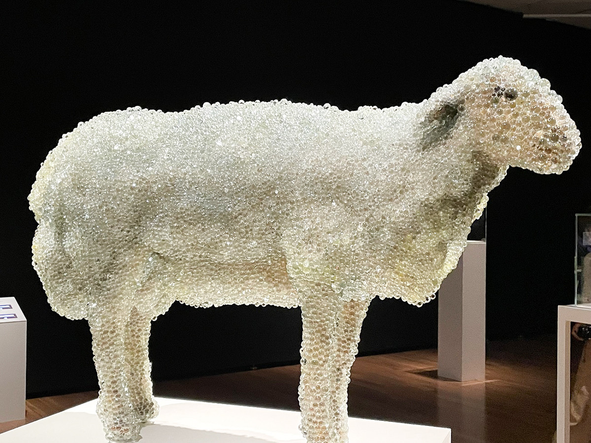 名和晃平《PixCell-Sheep》2002年　和歌山県立近代美術館蔵　©Kohei Nawa