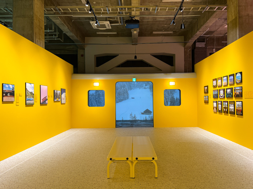 寺田倉庫G1ビル「ウェス・アンダーソンすぎる風景展 あなたのまわりは旅のヒントにあふれている」会場