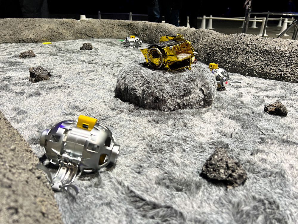 日本科学未来館「NEO 月でくらす展 ~宇宙開発は、月面移住の新時代へ!~」会場