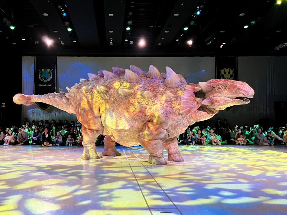 ヒカリエホール「DINO-A-LIVE DINO SAFARI 2023」会場