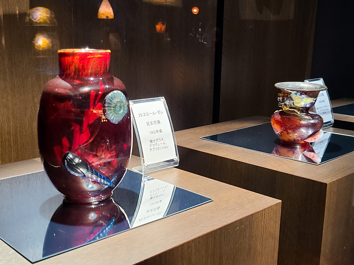 エミール・ガレ　貝文花器　1902年