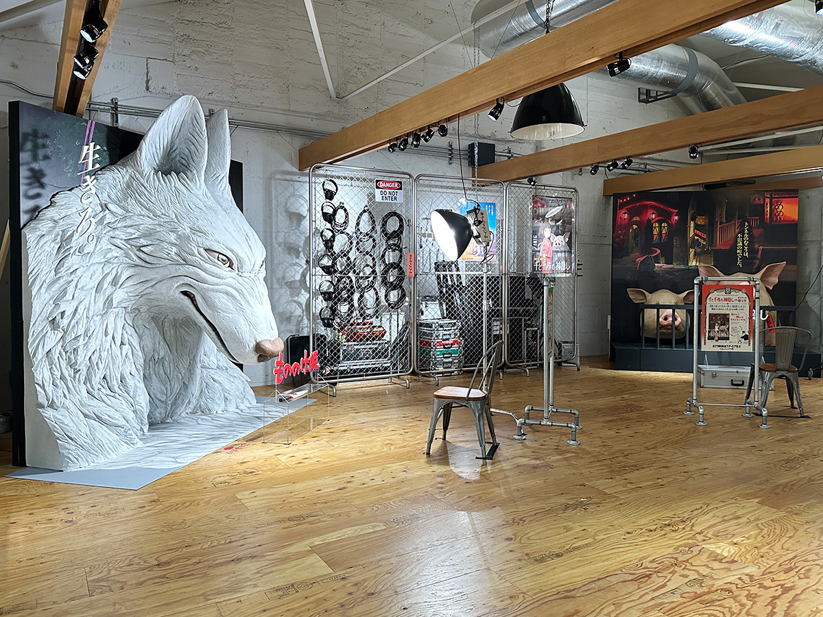 寺田倉庫B&C HALL/E HALL「金曜ロードショーとジブリ展」会場より 「ジブリ映画ポスタースタジオ」