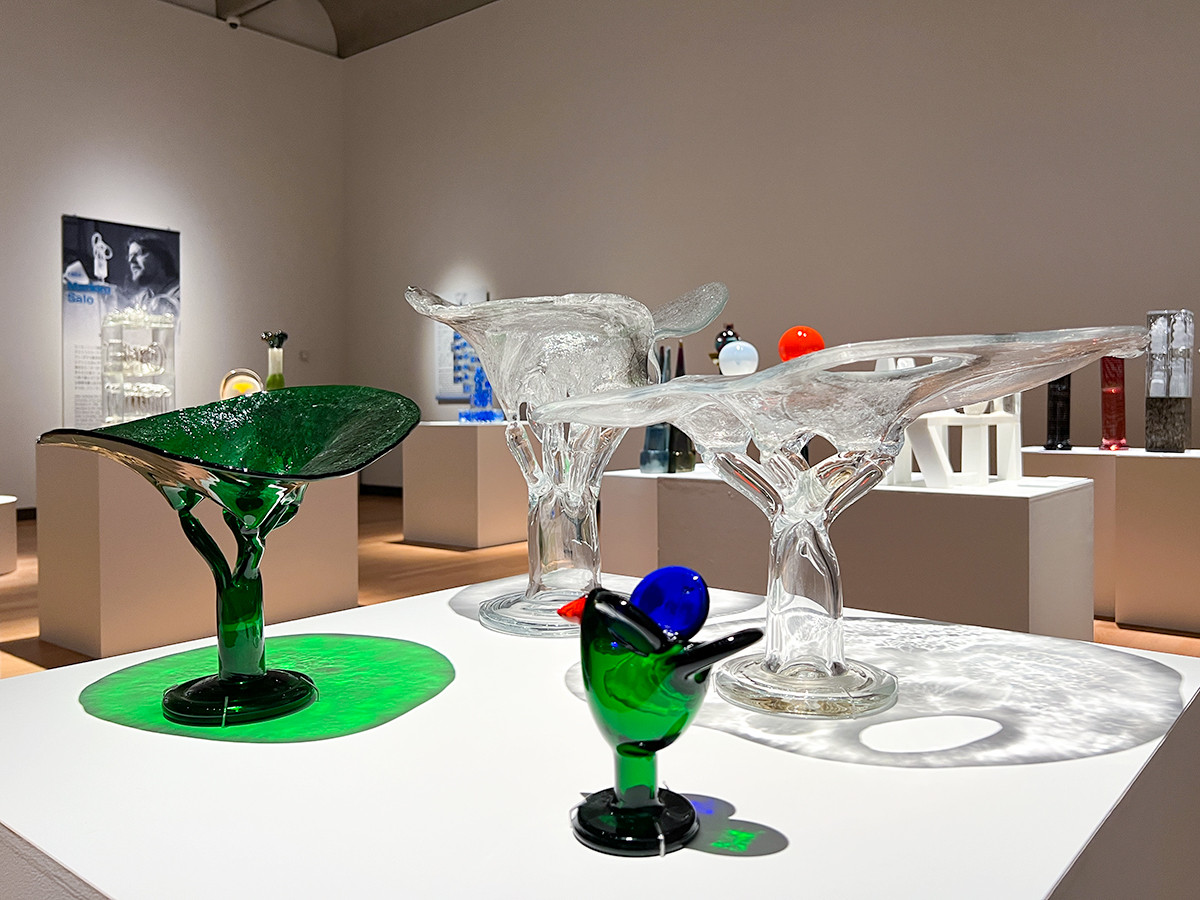 フィンランド・グラスアート 輝きと彩りのモダンデザイン | レポート