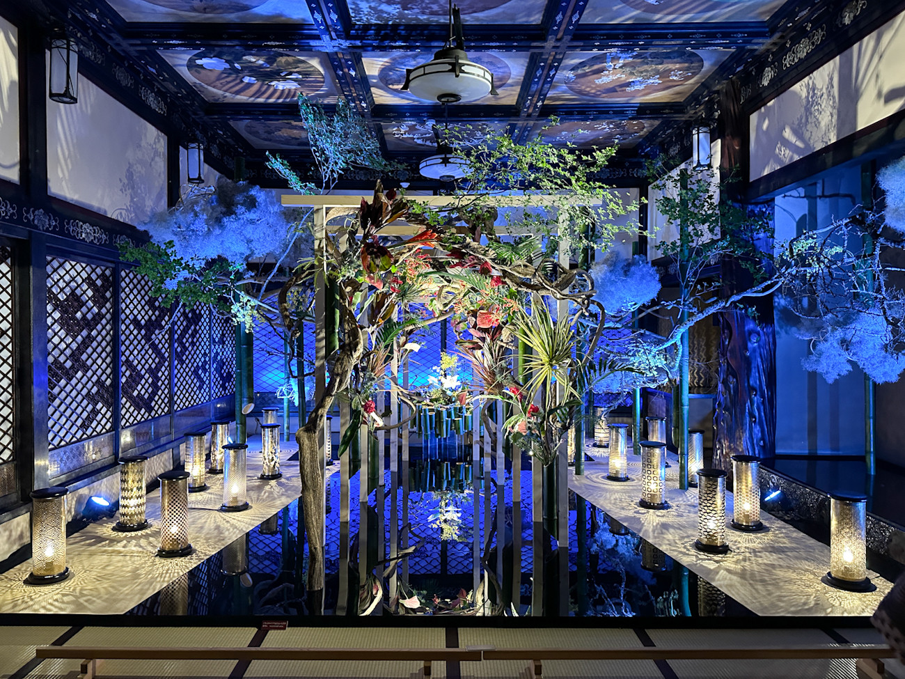 ホテル雅叙園東京「百段階段」「和のあかり×百段階段2023 ~極彩色の百鬼夜行~」会場