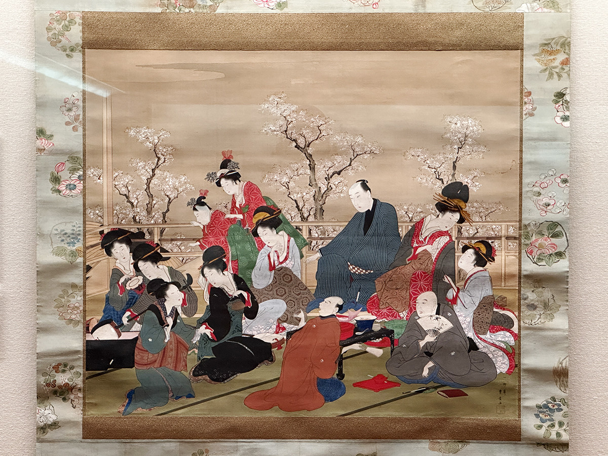太田記念美術館「美人画 麗しきキモノ」会場より 歌川豊広《観桜酒宴図》享和(1801~04)頃