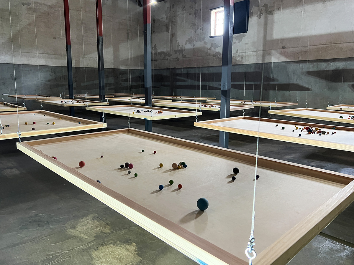 中之条ビエンナーレ2023 会場より 鹿野裕介《醸しの間》