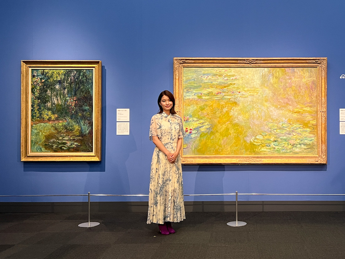 上野の森美術館「モネ 連作の情景」会場より　ナビゲーターの芳根京子さん