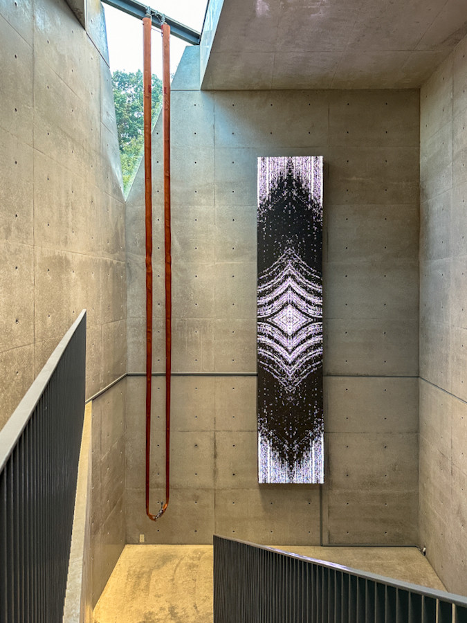 清春芸術村 安藤忠雄/光の美術館「落合陽一展「ﾇﾙの共鳴：計算機自然における空性の相互接続」」会場