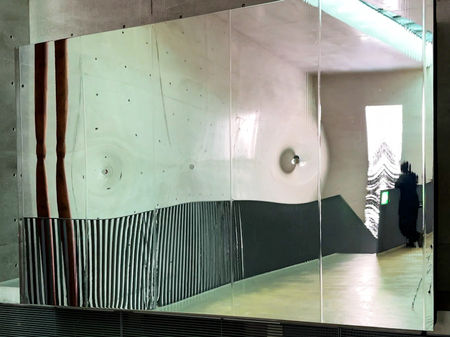 清春芸術村 安藤忠雄/光の美術館「落合陽一展「ﾇﾙの共鳴：計算機自然における空性の相互接続」」会場