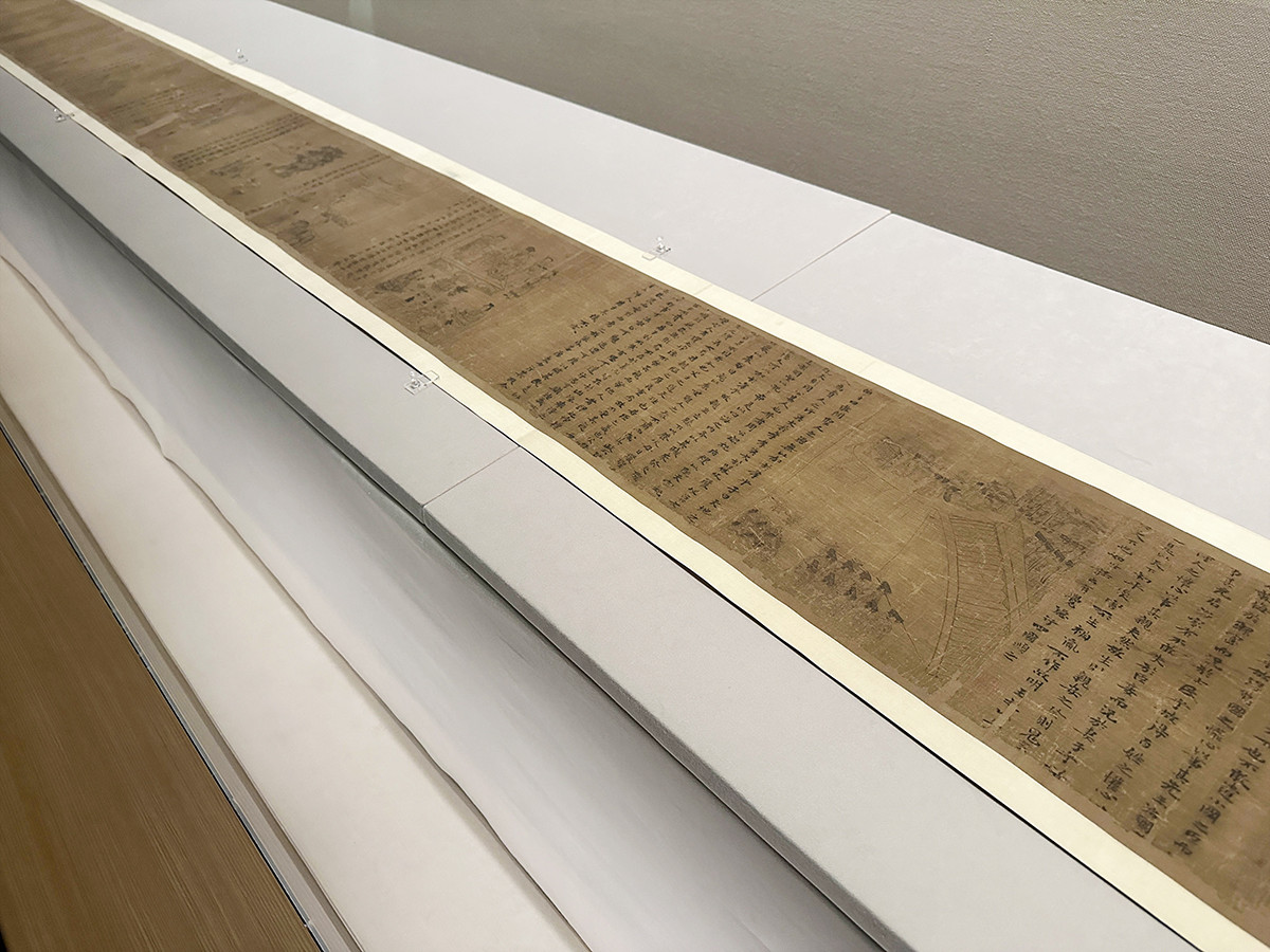 根津美術館 特別展「北宋書画精華」会場より 《孝経図巻》李公麟 中国・北宋時代 元豊8年(1085)頃 アメリカ・メトロポリタン美術館蔵