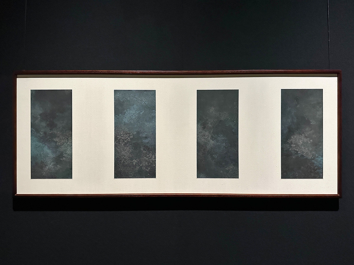 泉屋博古館東京「特別企画展 日本画の棲み家」会場より 長澤耕平《森の夜》2023年 作家蔵