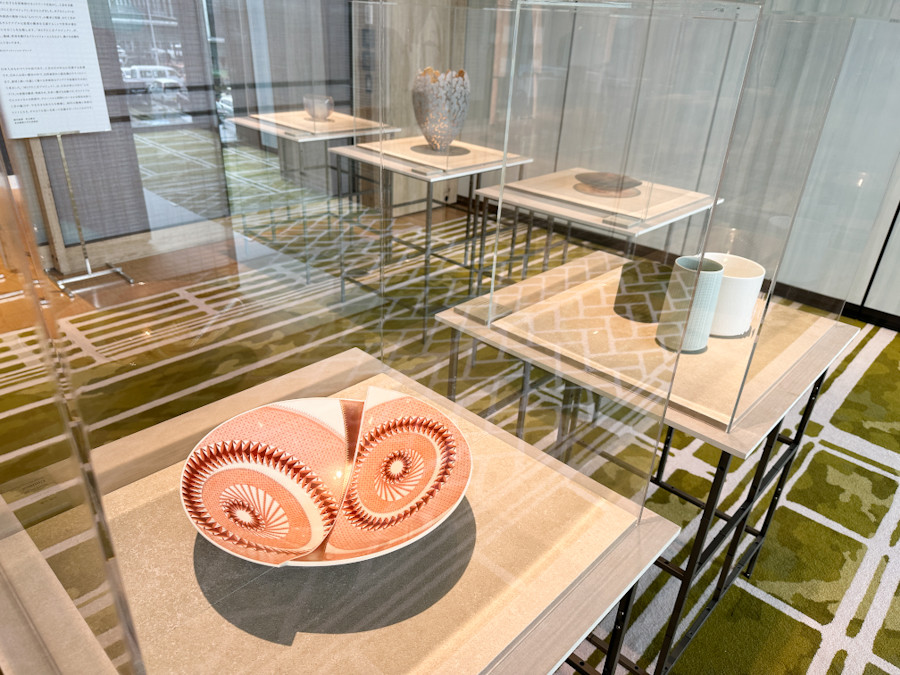 「KOGEI Art Fair Kanazawa 2023」会場より 「MUFG工芸プロジェクト」