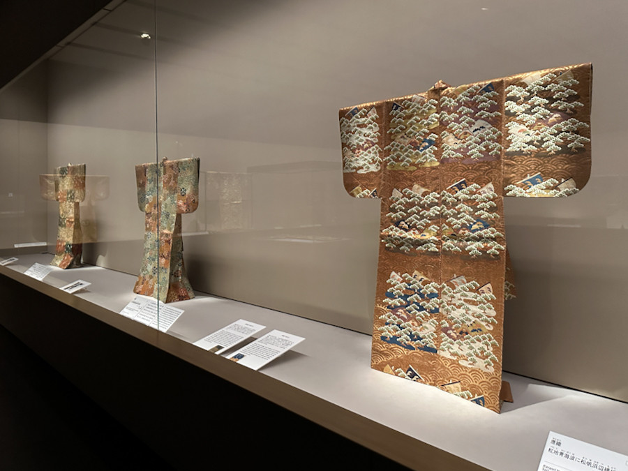 根津美術館「繡と織　華麗なる日本染織の世界」会場