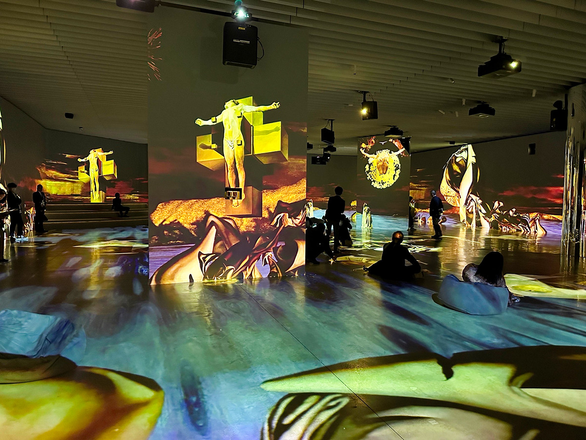 角川武蔵野ミュージアム「サルバドール・ダリ ― エンドレス・エニグマ 永遠の謎 ―」会場 ©角川武蔵野ミュージアム