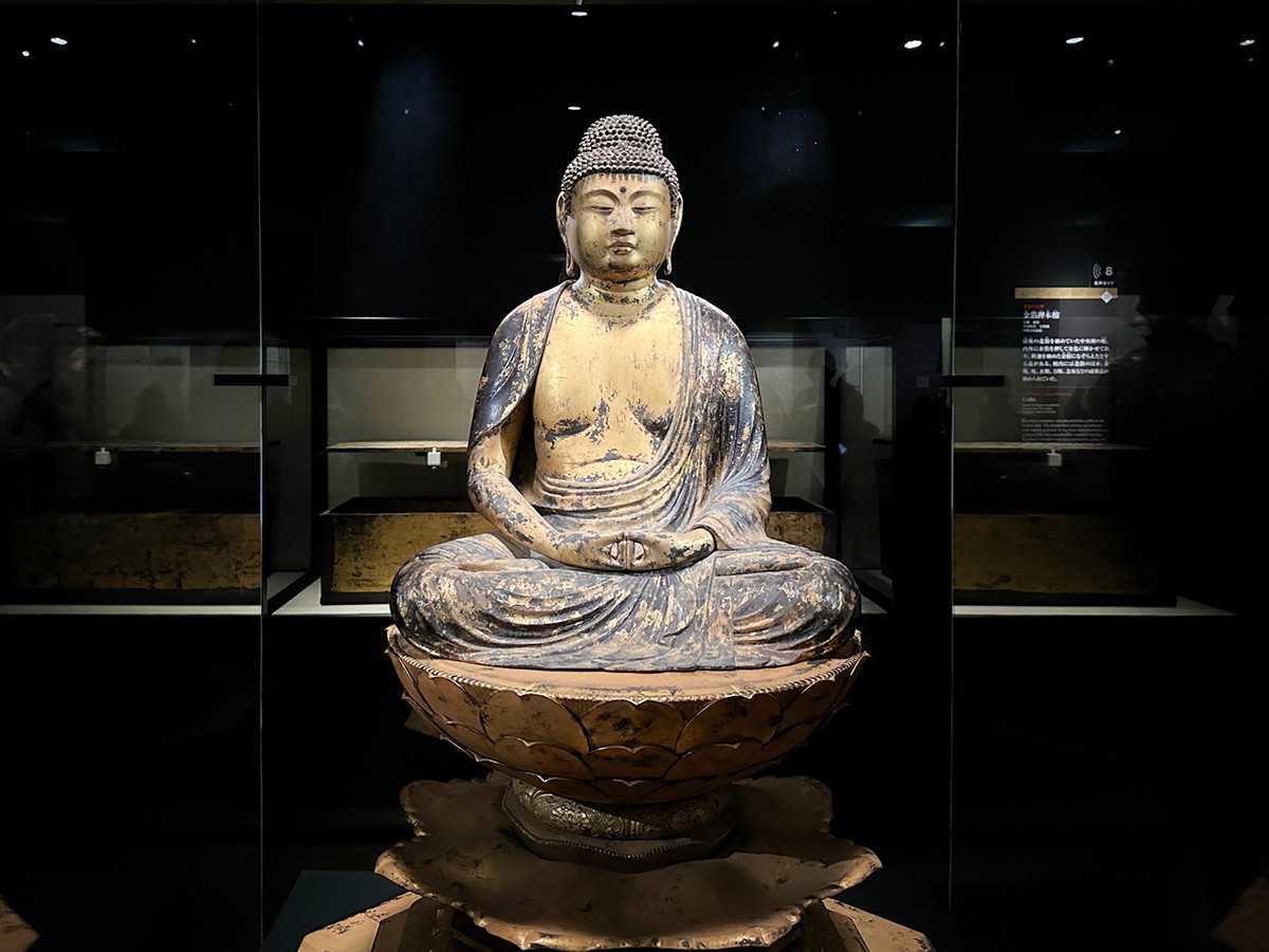 東京国立博物館 本館 特別5室　建立900年 特別展「中尊寺金色堂」会場