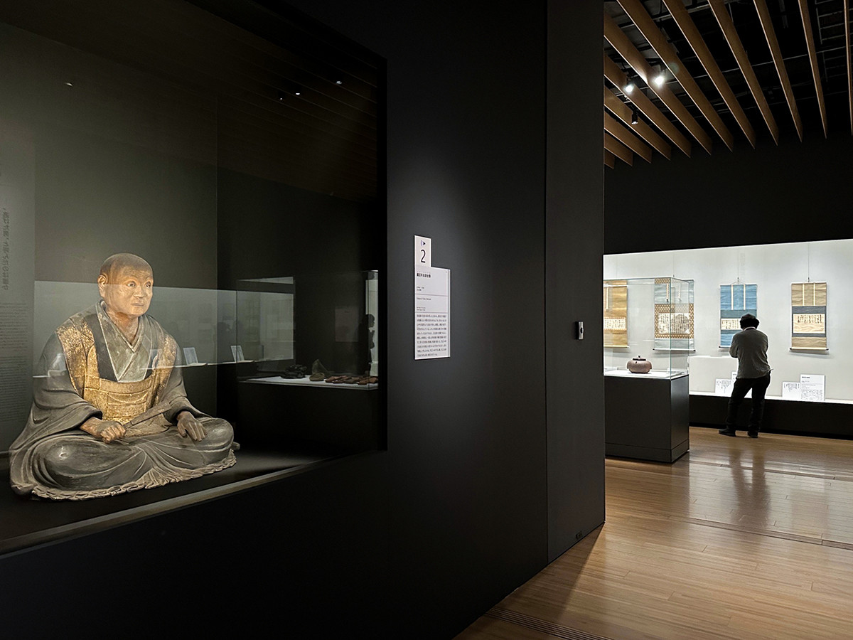 サントリー美術館「四百年遠忌記念特別展 大名茶人 織田有楽斎」会場より